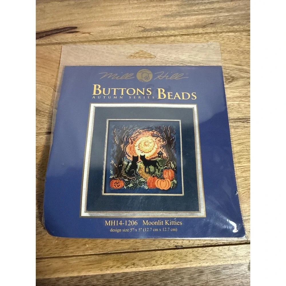 MILL HILL Buttons Beads Kit Counted Cross Stitch MOONLIT KITTIES MH14-1206